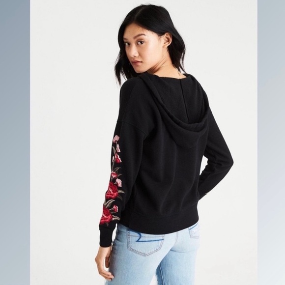 American Eagle Outfitters Black Hoodie with Pink Floral Embroidery - Picture 6 of 7